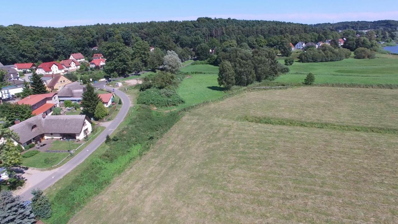 Wg Bernstein - Reetdachhaus - Ruhe Und Seeblick Sellin  Extérieur photo