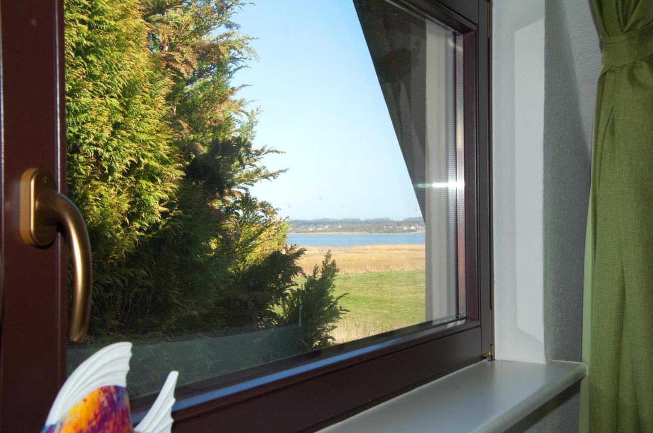 Wg Bernstein - Reetdachhaus - Ruhe Und Seeblick Sellin  Extérieur photo