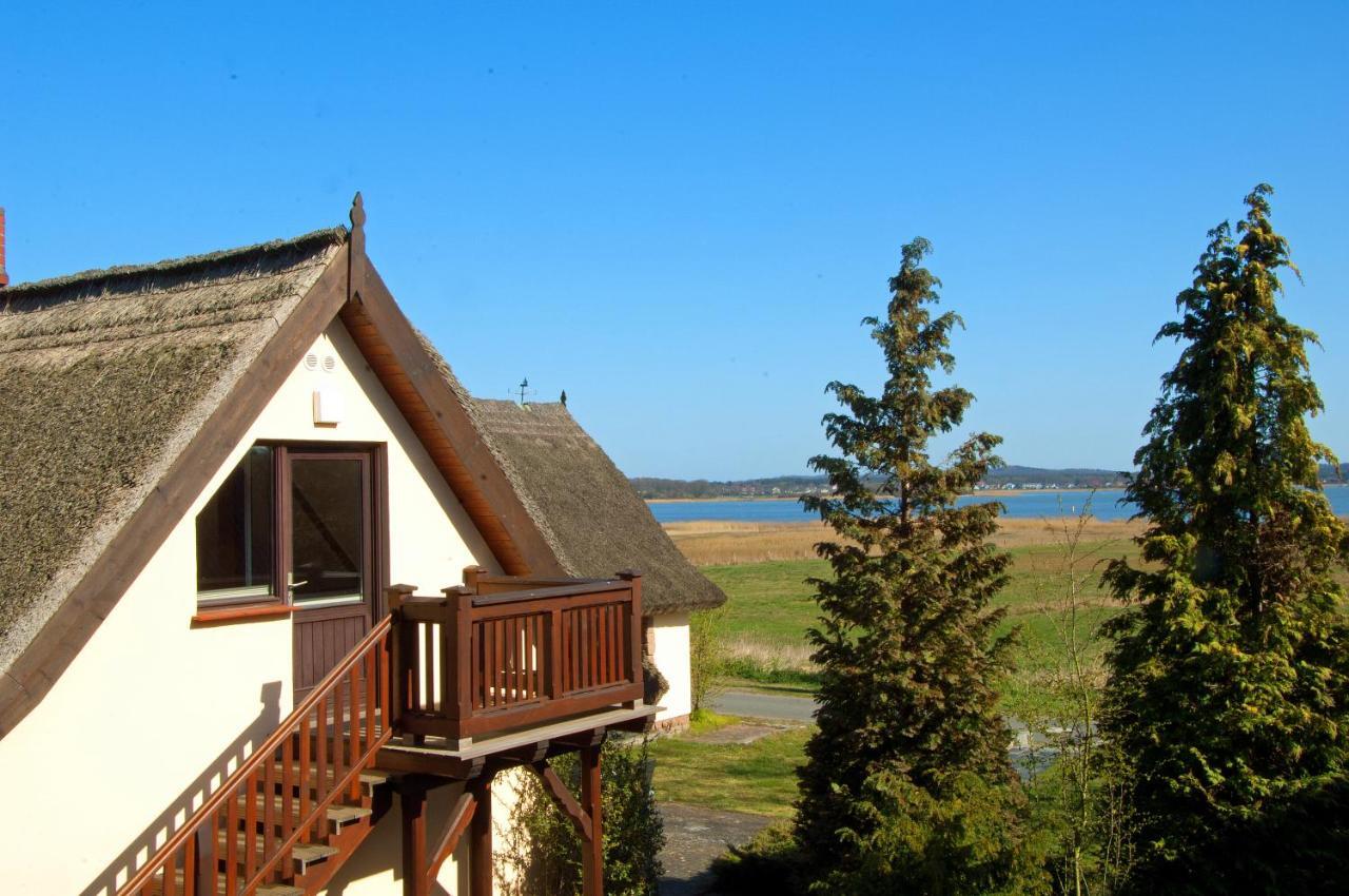 Wg Bernstein - Reetdachhaus - Ruhe Und Seeblick Sellin  Extérieur photo
